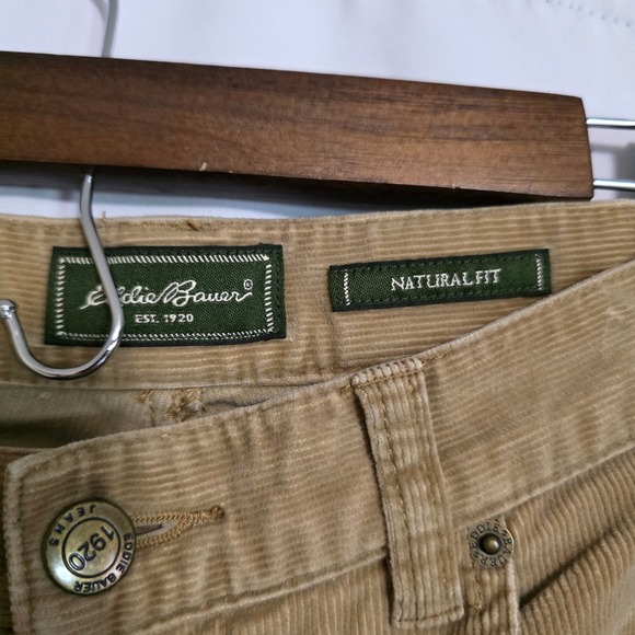 Eddie Bauer Womens Tan Corduroy Pants Natural Fit Straight Leg Khaki Size 28x31 - Picture 5 of 8